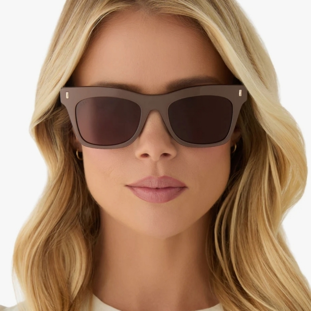 DIFF Moscow Mule🍯 Brown Sunglasses with Case